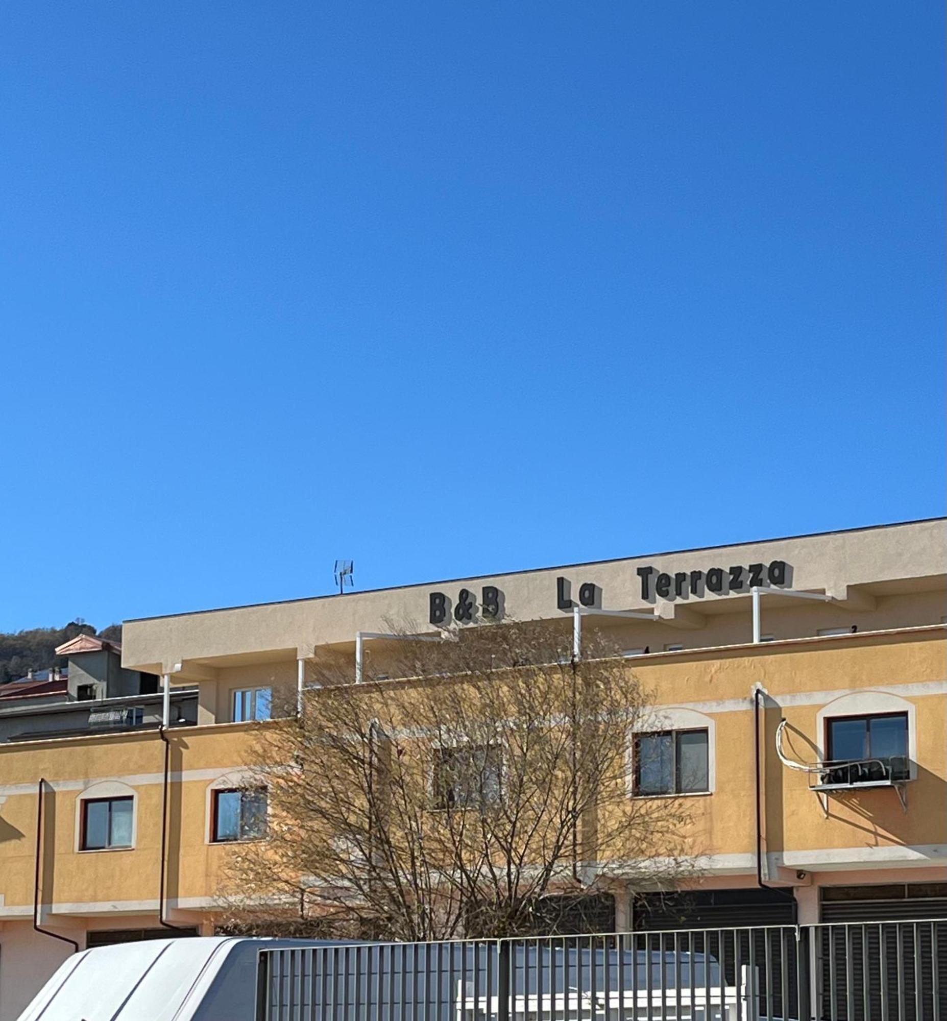 Cotronei B&B La Terrazza Polifrone מראה חיצוני תמונה