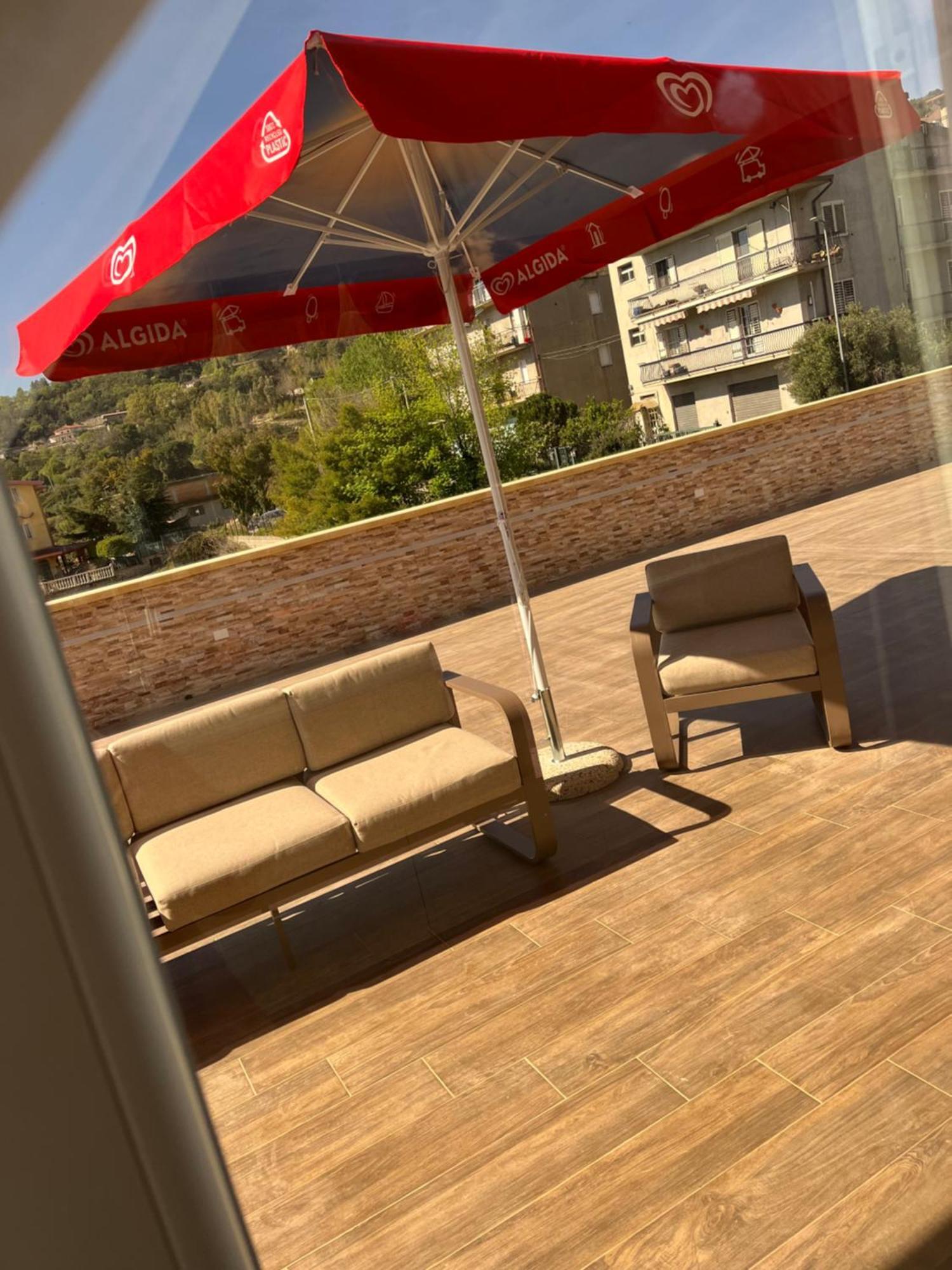 Cotronei B&B La Terrazza Polifrone מראה חיצוני תמונה