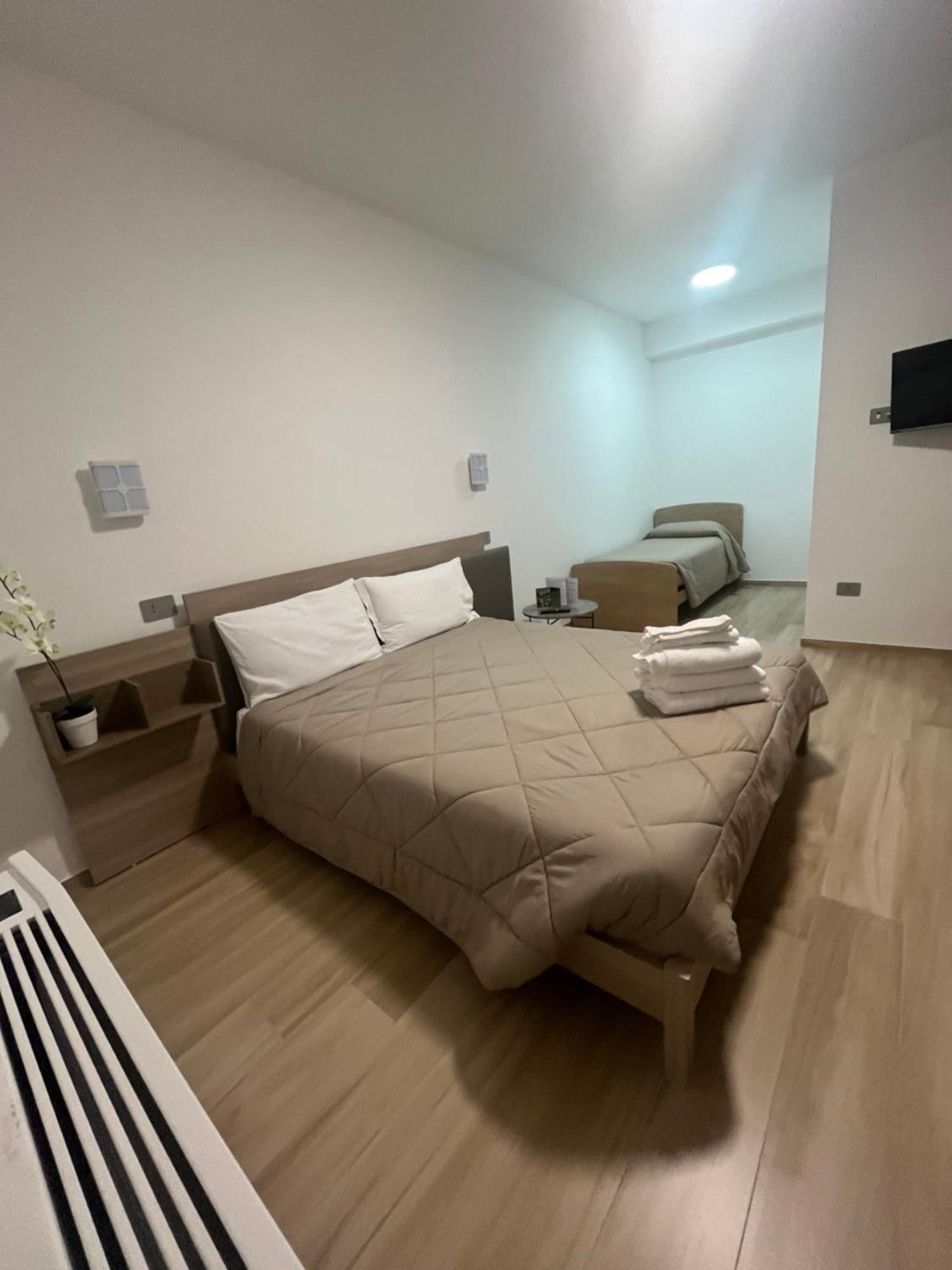 Cotronei B&B La Terrazza Polifrone מראה חיצוני תמונה