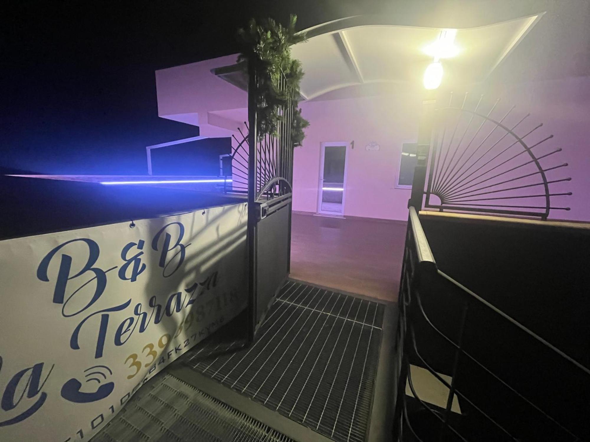 Cotronei B&B La Terrazza Polifrone מראה חיצוני תמונה