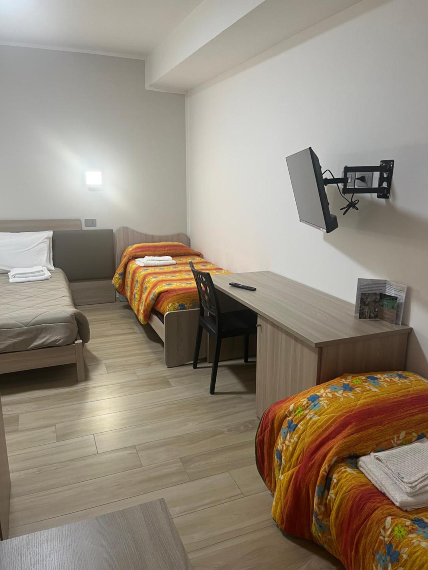 Cotronei B&B La Terrazza Polifrone מראה חיצוני תמונה